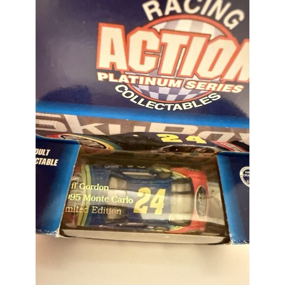 Skybox Jeff Gordon NASCAR Action 1995 DuPont Limited Edition 1:64 Diecast Car 24 - Picture 2 of 7